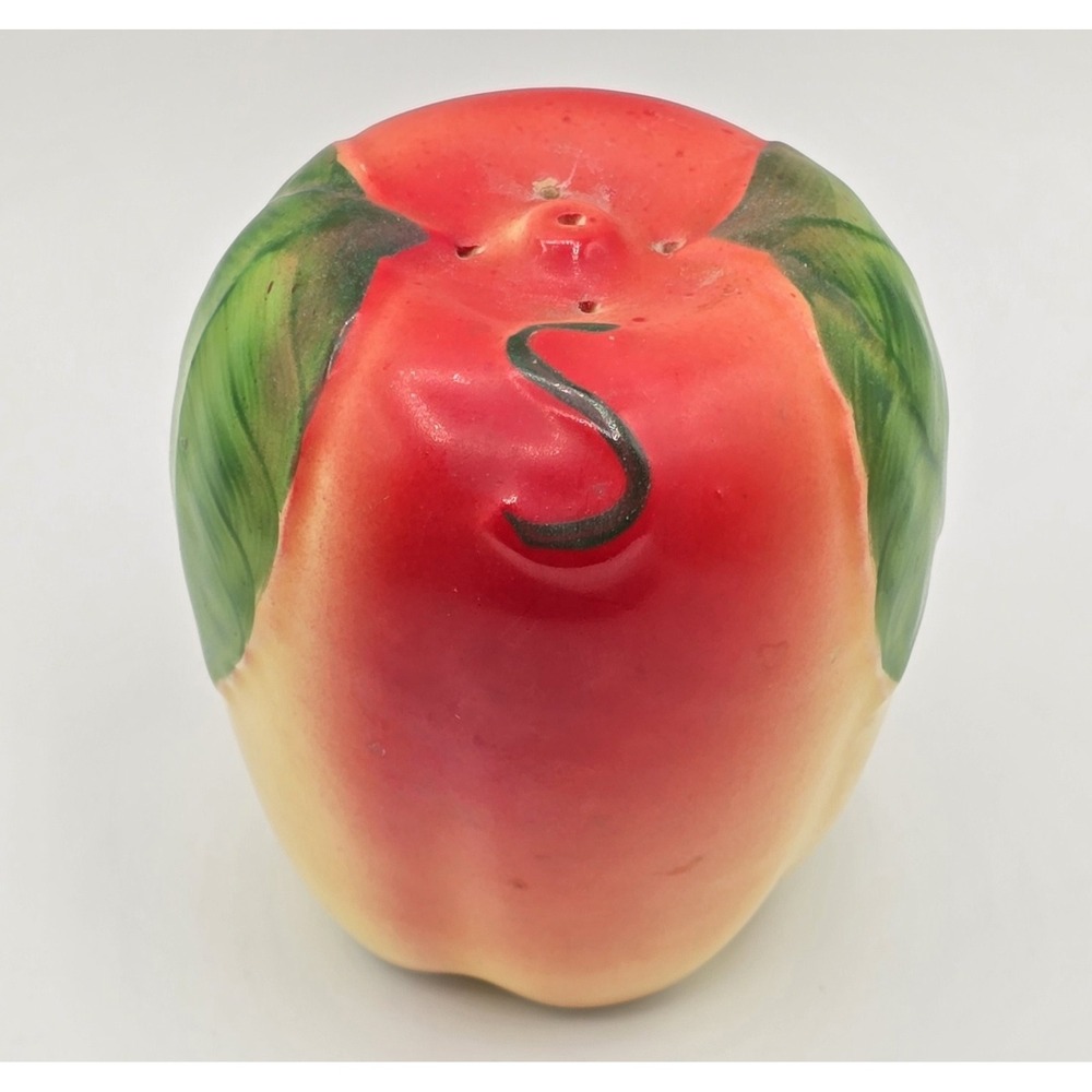 Vintage Hull Pottery Blushing Apple Salt Shaker   3 1/2" tall Teacher Kitschy‎